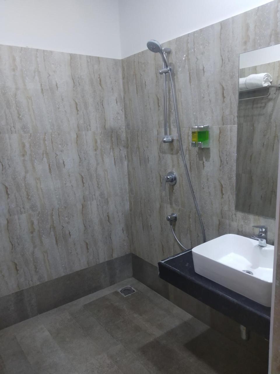Cosmopolitan Hotels Madurai Eksteriør bilde